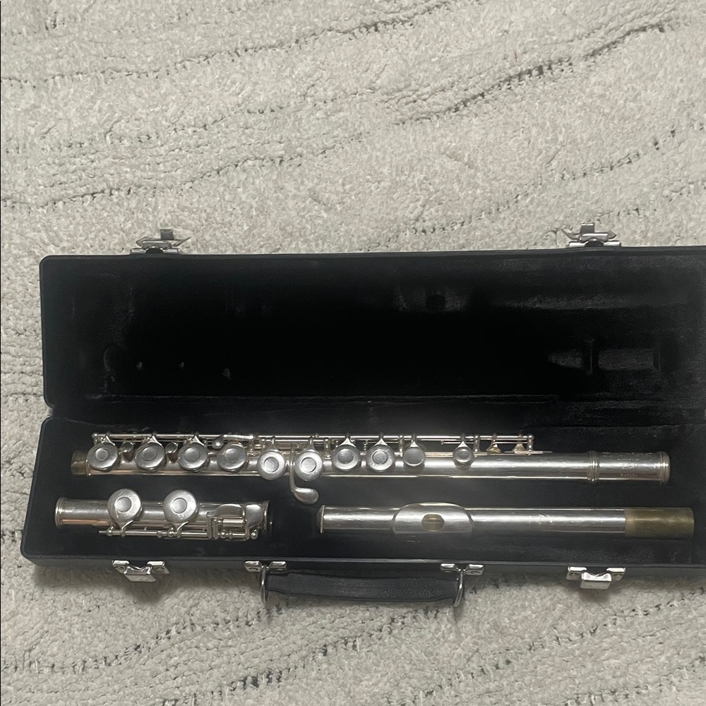 Silver Flute with Black Case - Picture 6 of 8